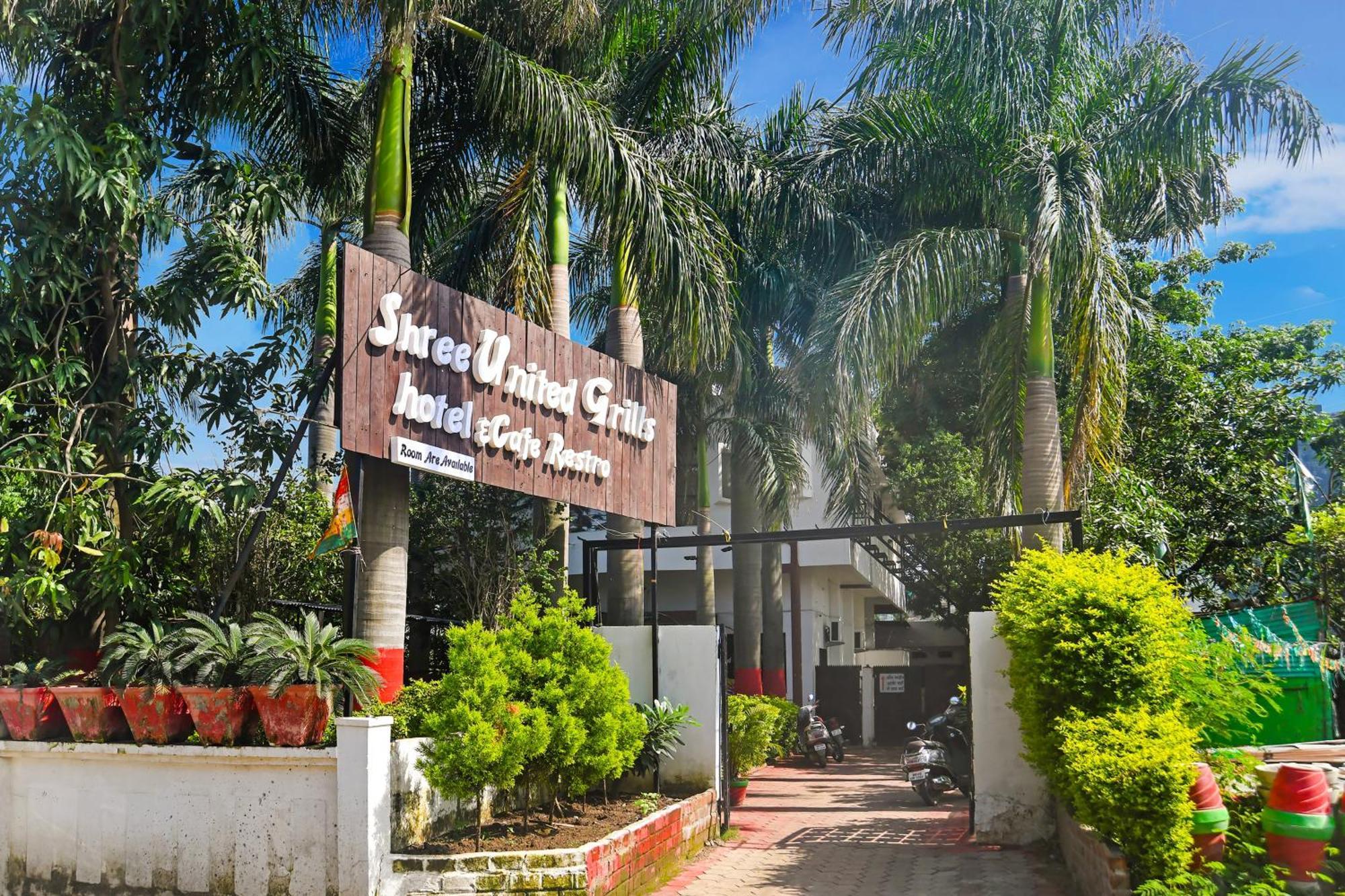 Oyo Flagship Hotel Shree United Indore Exterior photo